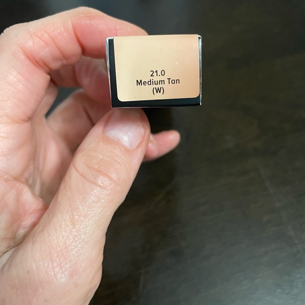 IT Cosmetics Bye Bye Under Eye Full Coverage Anti-Aging Waterproof Concealer M - Picture 3 of 5